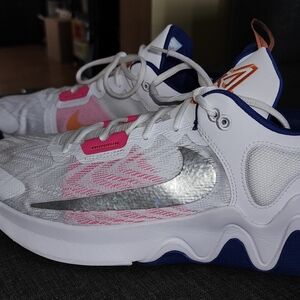 Men basketball shoes size 15